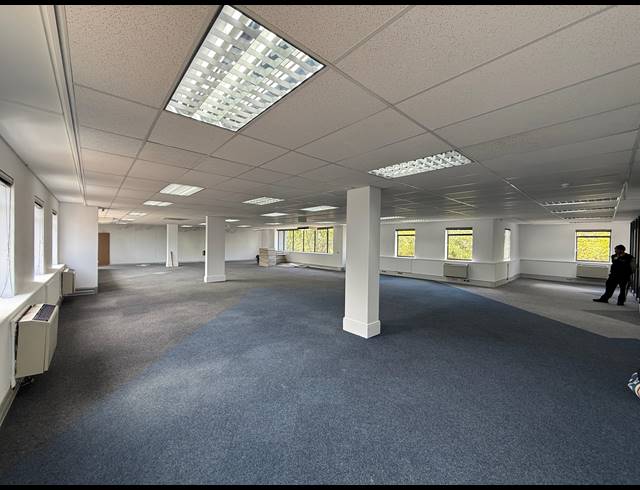 310M² OFFICE TO LET IN NEWLANDS
